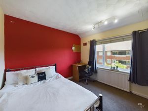 bed 3- click for photo gallery